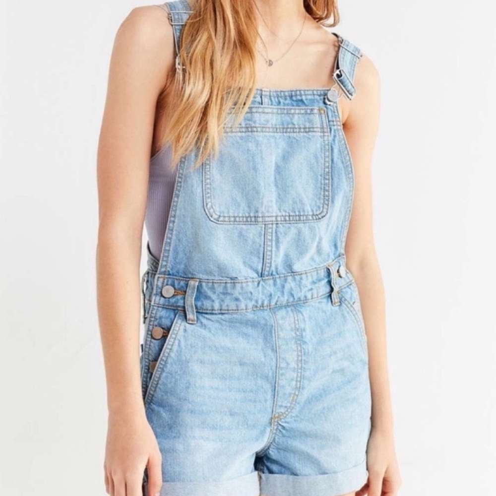 BDG Urban Outfitters Denim Shortalls Light Wash Silver Hardware 25 0 Overalls